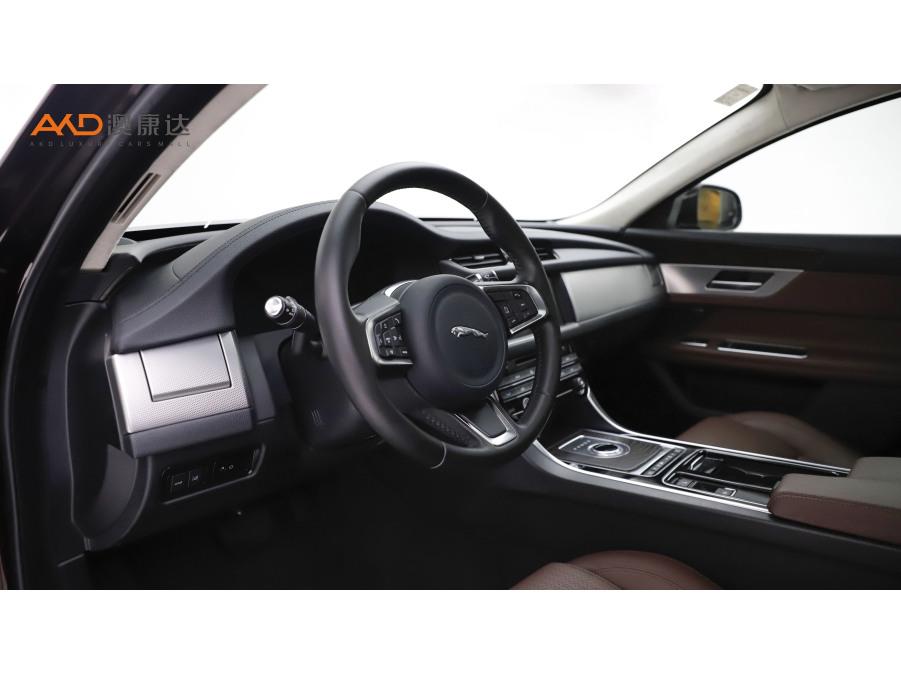 Jaguar XFL, фото 7