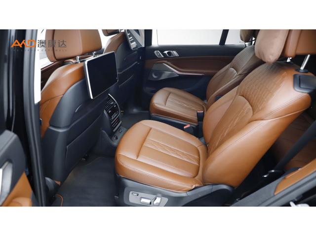 BMW X7 2020 x Drive 40i — фото 8