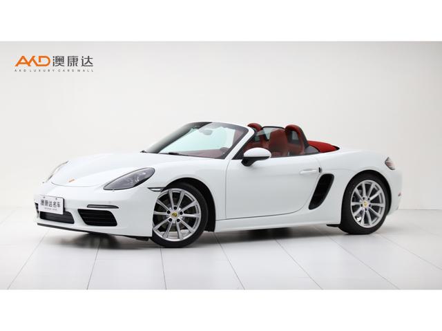 Porsche 718 2022 года выпуска