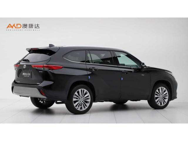 Toyota Highlander 2024 2.5 L 4 WD 7 — фото 4