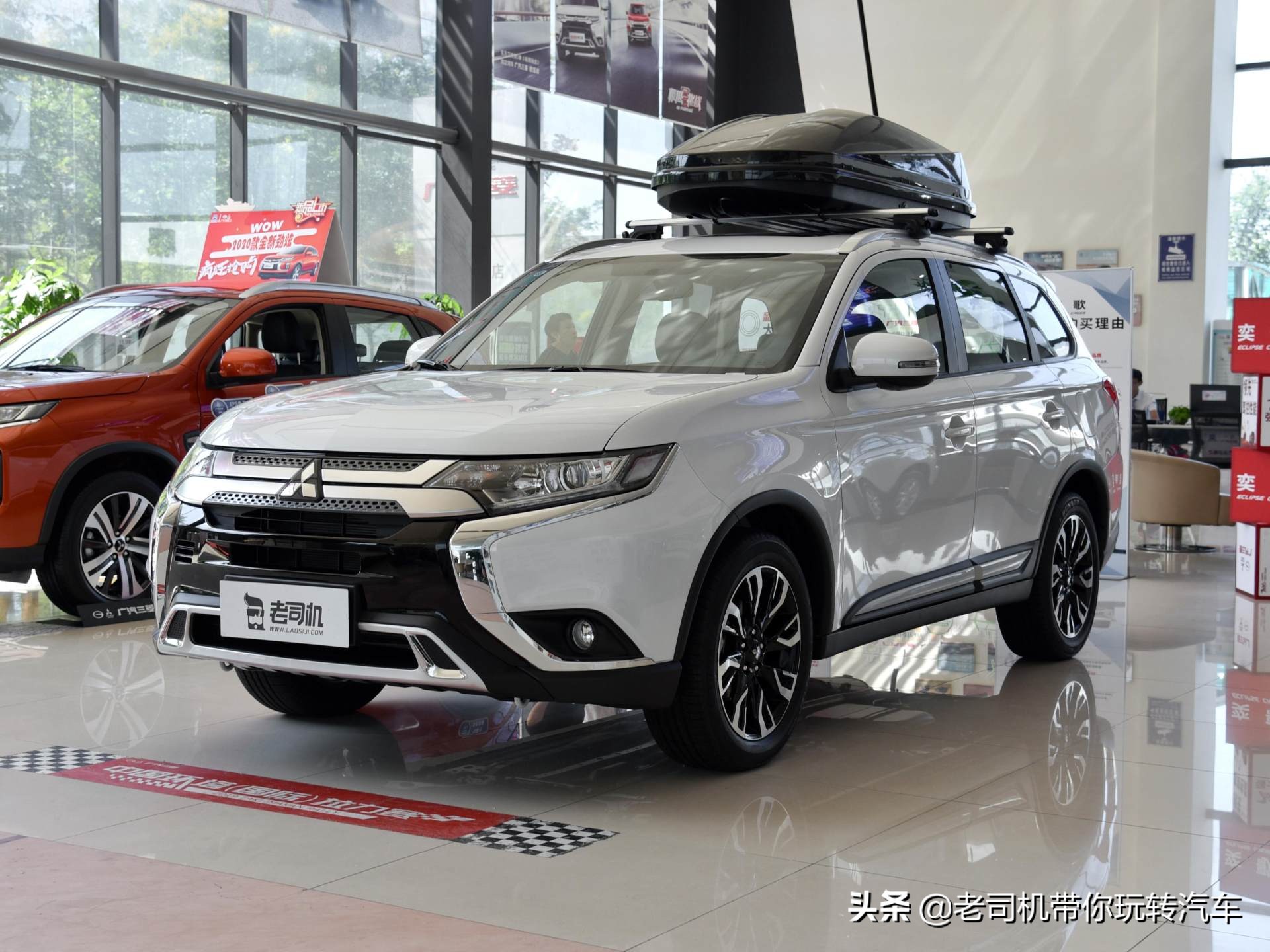 7.5L油耗，能选7座，92号油日系7座SUV，实拍欧蓝德