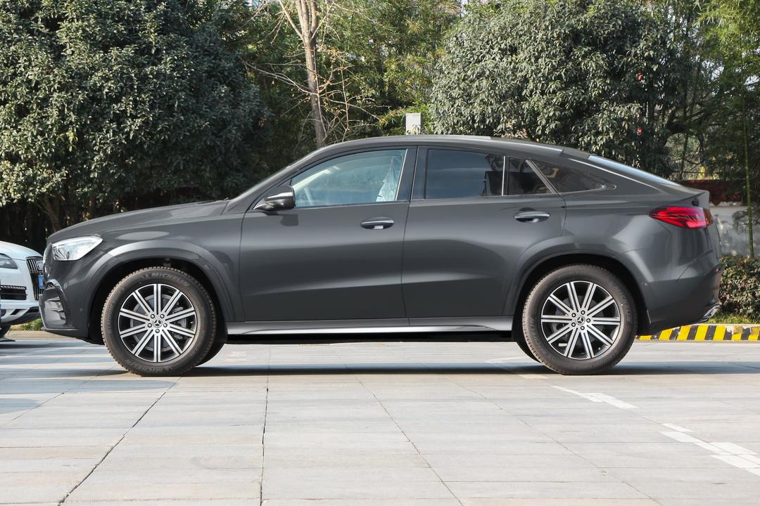 Mercedes-Benz GLE Coupe 2026, фото 4