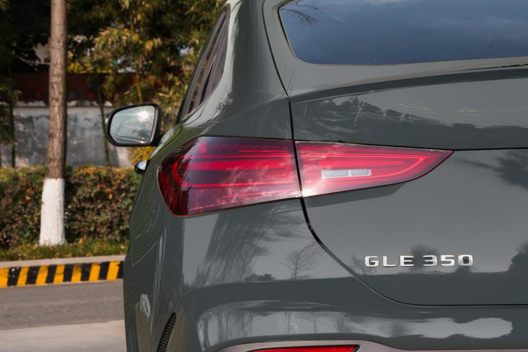 Mercedes-Benz GLE Coupe 2026, фото 12