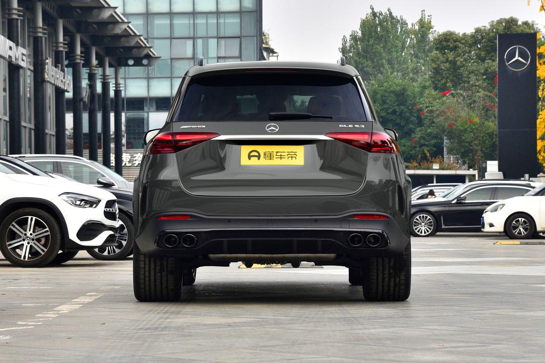 Mercedes-Benz GLE AMG 2026, фото 6