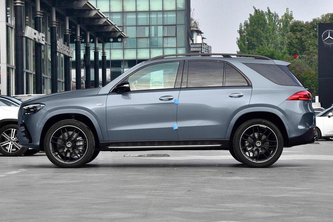 Mercedes-Benz GLE AMG 2026, фото 15