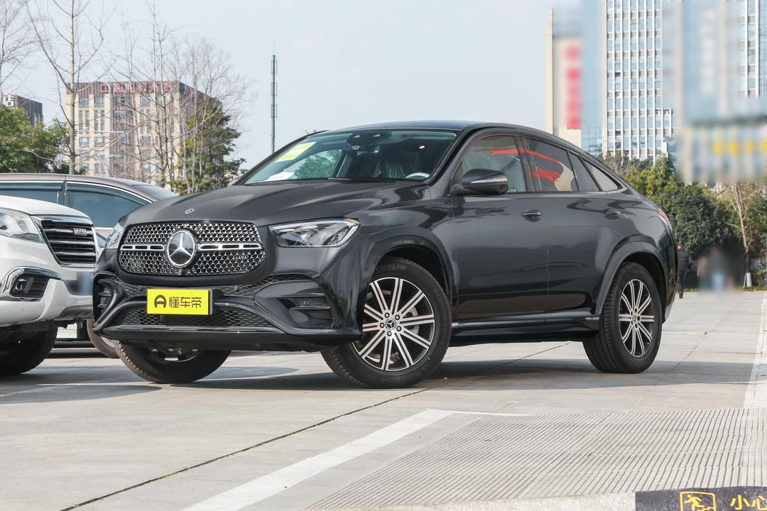 Mercedes-Benz GLE Coupe 2026, фото 1