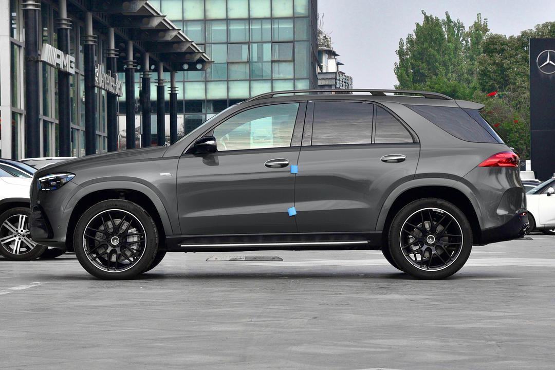 Mercedes-Benz GLE AMG 2026, фото 4