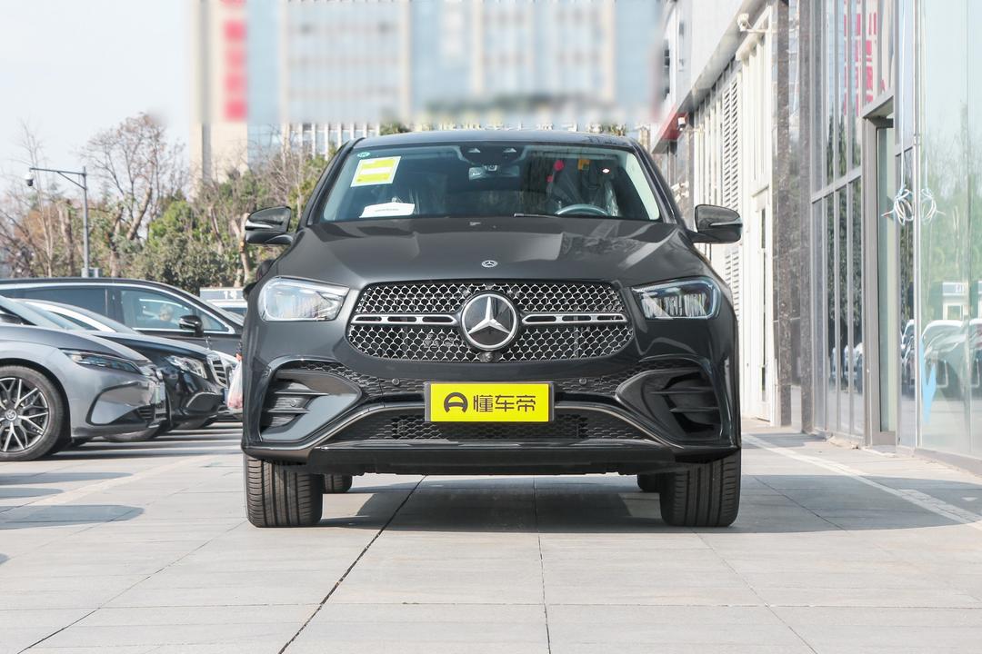 Mercedes-Benz GLE Coupe 2026, фото 2