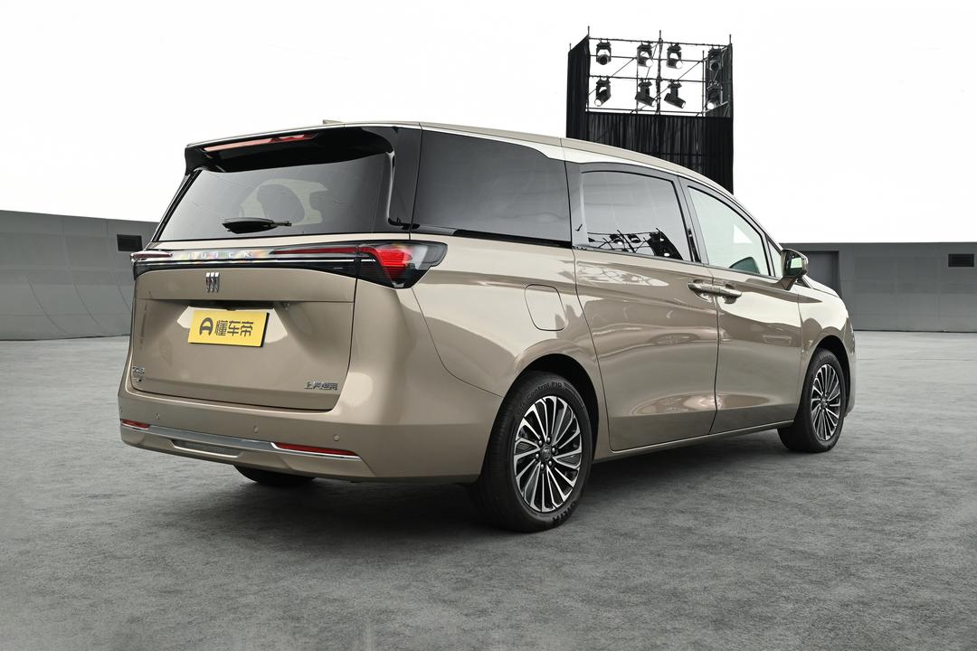 Buick GL8 PHEV 2026, фото 7